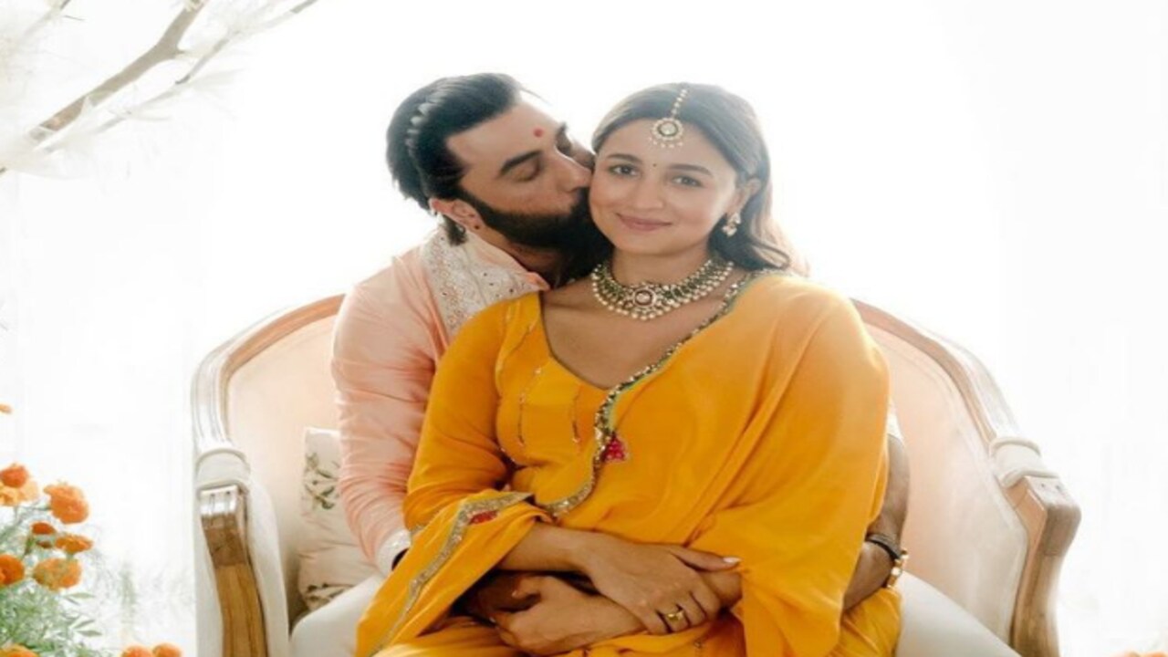 Alia Bhatt and Ranbir Kapoor blessed with a baby girl