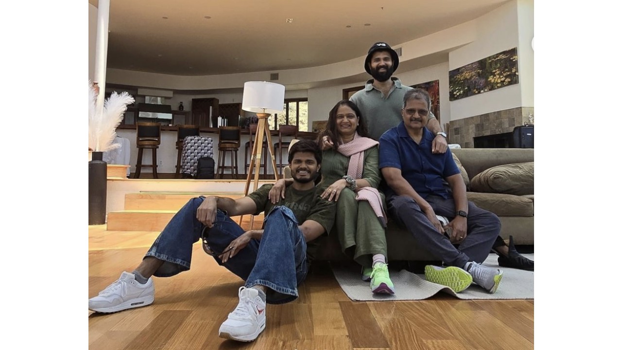 Vijay Deverakonda Enjoys Quality Time with Family in the US, Flaunts New Look